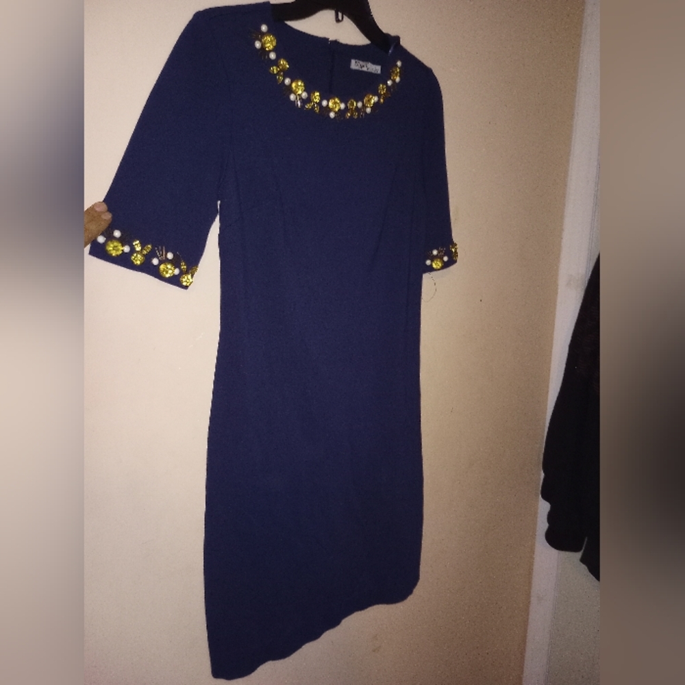 Dress - Picture 4 of 8